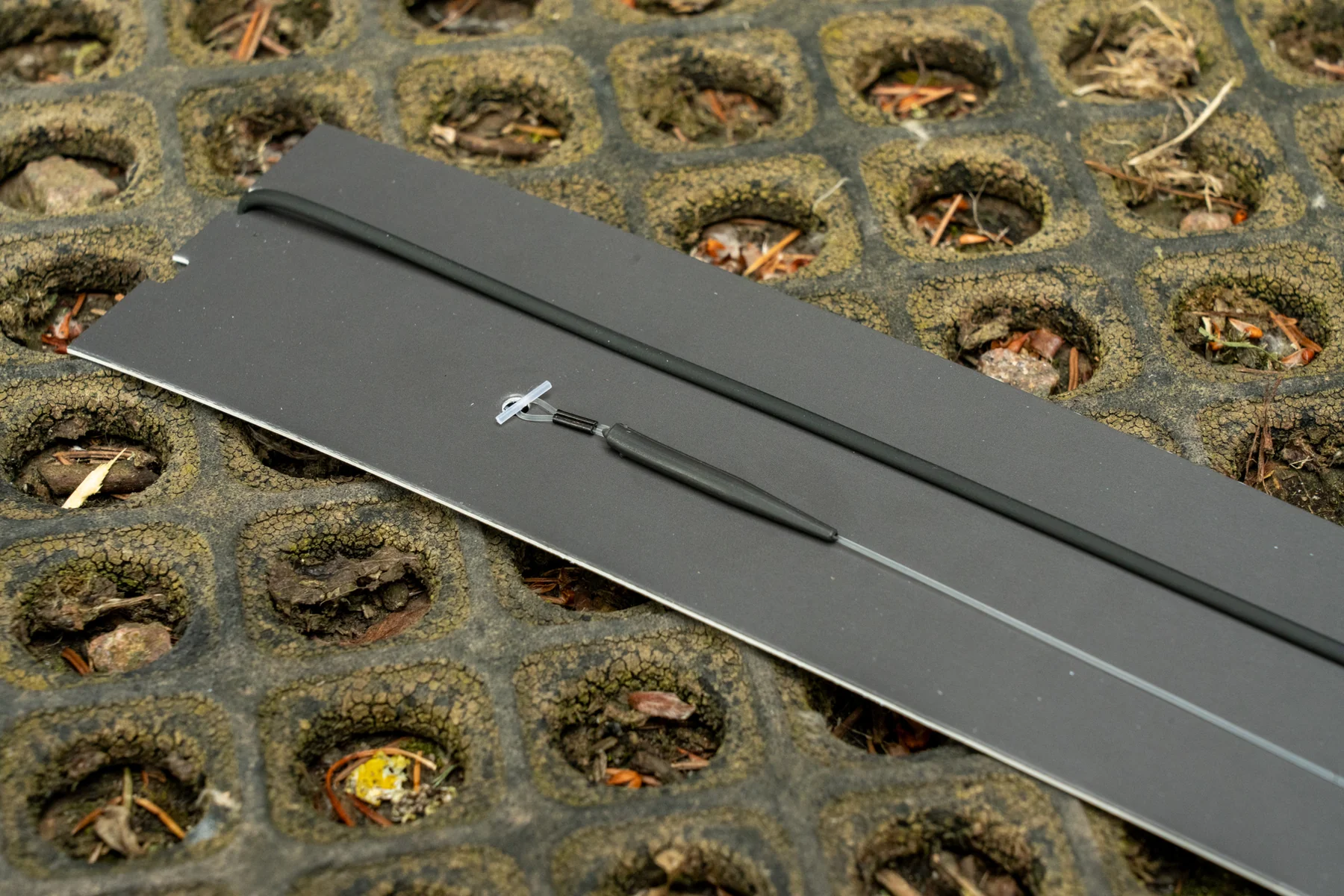 OMC Meta Terminal Tackle All-in-1 Lock Hook 4 Spinner Lead Clip Tubing Rig - Image 3